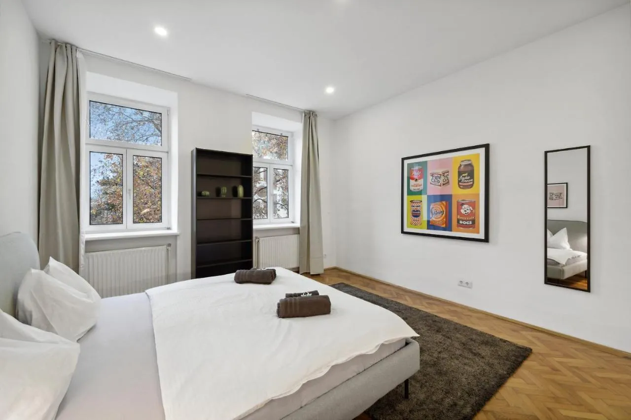Big Spacious Central Apartment In Vienna 0*,